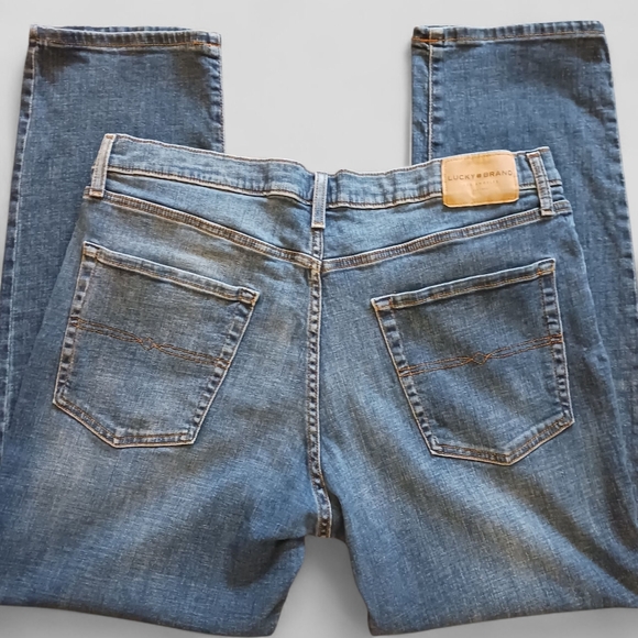 Lucky Brand 223 Jeans Straight Leg Jeans Classic Wash$110 Retail EUC - Picture 8 of 15